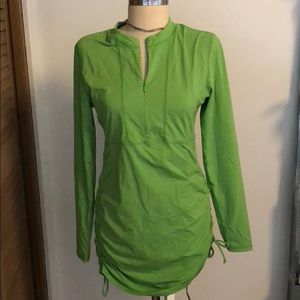 Athleta like new swim coverup rash guard. L